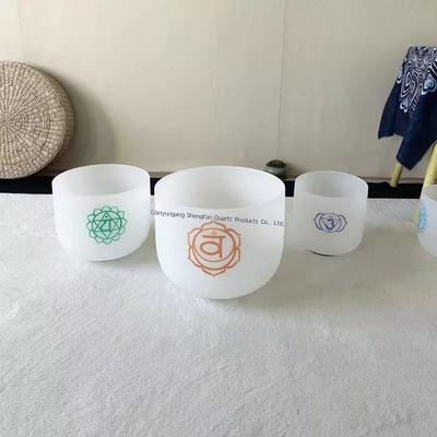 8-20 اینچ 99.99% کوارتز کریستال خواننده کاسه تنظیم شده در شفاف مروارید سفید برای صدا درمان و مدیتیشن